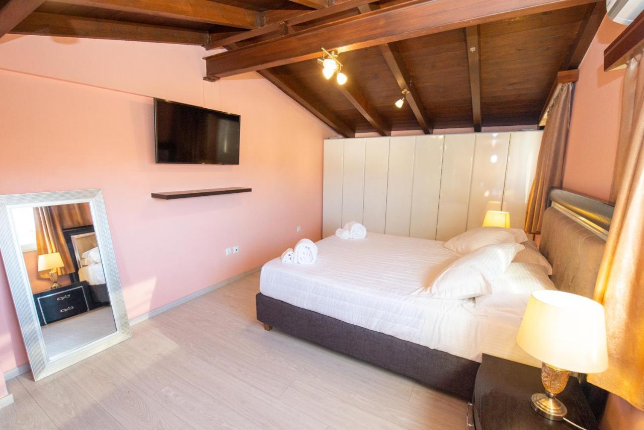 Venetian Apartments, 650M From Corfu Port מראה חיצוני תמונה